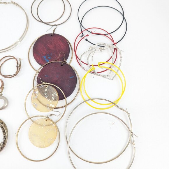 Fashion Jewelry Women Large Hoop Style Earrings Lot of 24 Pair - Picture 4 of 7